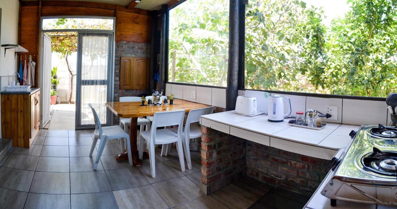 Palm Cottage - Colchester - 5Km From Elephant Park Dış mekan fotoğraf
