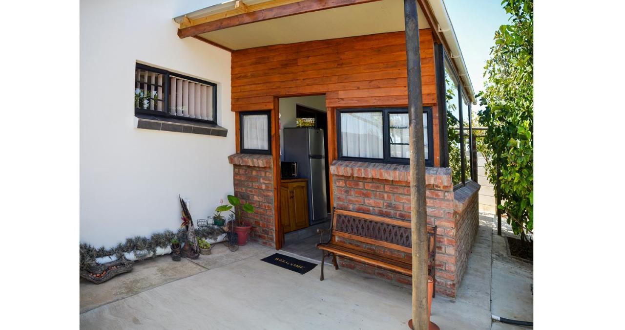 Palm Cottage - Colchester - 5Km From Elephant Park Dış mekan fotoğraf